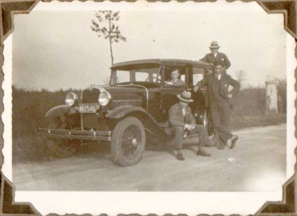 Ford (bron: Collectie Rob Hoefs via Stichting Uden Archief van Bressers)