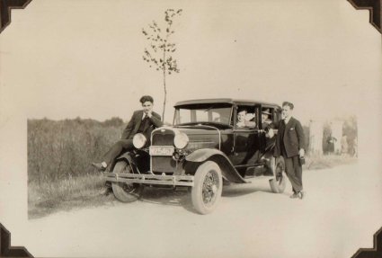 Ford (bron: Collectie Rob Hoefs via Stichting Uden Archief van Bressers)