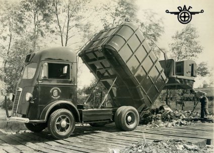 Autocar vuilniswagen (collectie Sierd Loman)