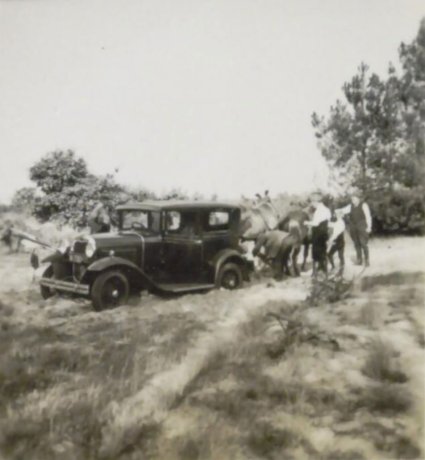 Ford A (Bron: Regionaal Archief Tilburg, collectie B. Verschuuren)