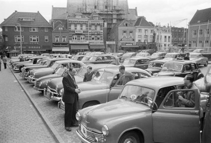 Standard Vanguard (foto: D. Scholte; coll. Stadsarchief Oss)