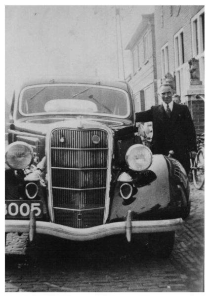 Ford Tudor (Bron: collectie Heemkundekring Zuidkwartier)