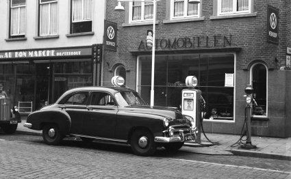 Opel en Chevrolet (bron: collectie Ad van de Par)