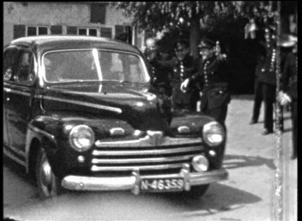 Ford (Bron: BHIC nr. SAL-064 via BrabantinBeelden, 4:00)