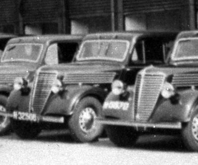 2x Renault (Bron: collectie Eric Hennekam)