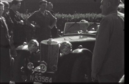 MG  TC (Bron: collectie Stadsarchief Oss, film nr. BBC-00093 via BrabantinBeelden, op 3:14)