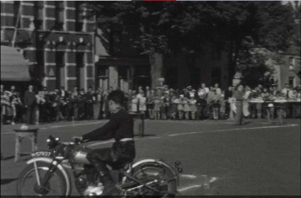 Bron: collectie Stadsarchief Oss, film nr. BBC-00093 via BrabantinBeelden, op 4:25