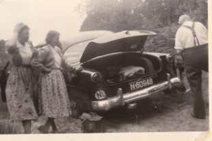 Ford Customline (Bron: collectie Petra Schoenmakers)