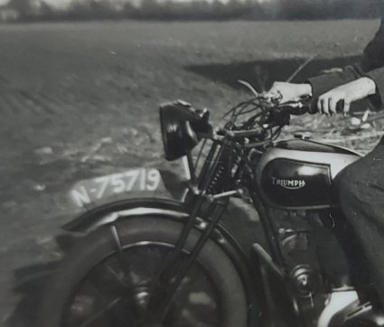 Triumph (Bron: collectie Joost Hofmans)