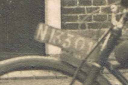 Detail van foto Nol van Boekel op motorfiets (foto: B. Geerts)