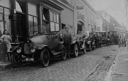 Polderstraat te Oudenbosch, ca. 1920 (bron: Heemkunde Oudenbosch, erven A. Verkouteren)