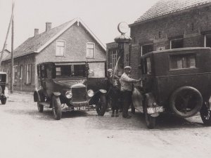 Diessen, Julianastraat. (Foto: H. Sevens. Bron: Collectie Heemkundige Kring Ioannes Goropius Becanus)