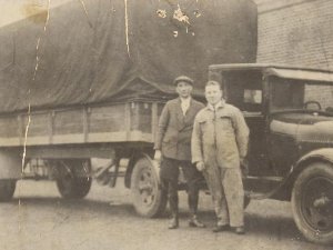 N-4010 Ford-truck met oplegger, 1936 (coll. RAT)