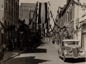 Tilburg, 1945. Ford.