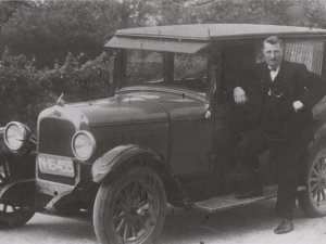 Pontiac van bakker Herman Zegers.