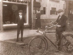 Opel Motorfahrrad (Bron: collectie Jan Verdijsseldonc)