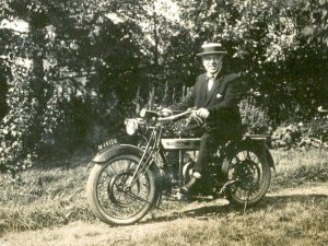 Douglas (Collectie Heemkundige Kring Fijnaart en Heijningen)