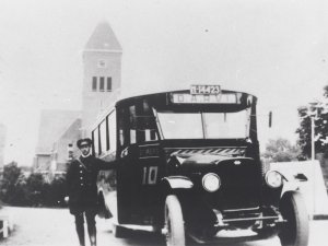 International autobus, 1930-1939 (West-Brabants Archief)