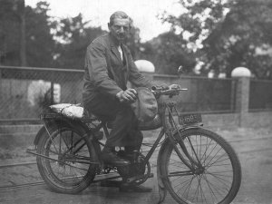 Motobecane, c. 1935 (collectie Heemkundekring Schijndel)