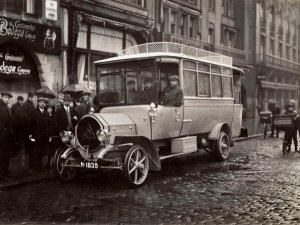 Foto 1: NAG Autobus, c. 1920 (collectie Heemkunde Boxtel)