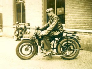 FN, 1928 (collectie G. van Eijk)