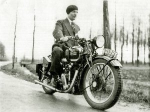 Velocette KSS, 1935