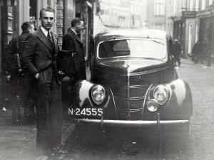 Ford c. 1937 (collectie J. Bakker)