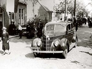Ford (coll. Hendrik Rietbergen Bron: www.oudzijtaart.nl)
