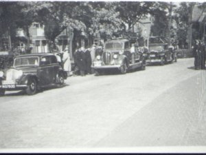 DKW en Ford (Bron: Collectie Heemkundekring Weerderheem)