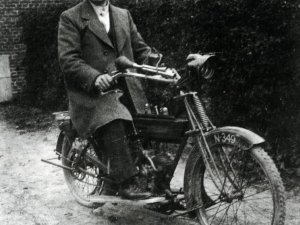Motosacoche (bron: VMC)