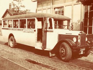 Bus van N.V. Zuider Stoomtramweg Mij. Breda (originele foto: Collectie Piet Janssens)