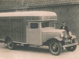 De eerste auto van mijn vader (foto: Collectie Frans Adriaanse)