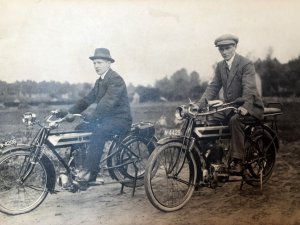 Op de Sarolea (Collectie Jaap Mollen)