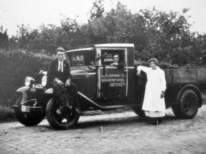 Opel Blitz, 1932 (collectie Henk van de Schoot / archief van de familie Plasmans)