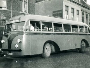 Kromhout, 1946 (collectie NCAD, Verzameling S.O. de Raadt)