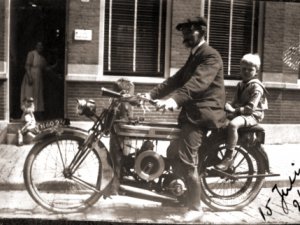 Douglas, 1921 (collectie H. Plankeel)
