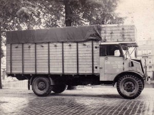 Ford, 1946 (collectie G. den Dekker)