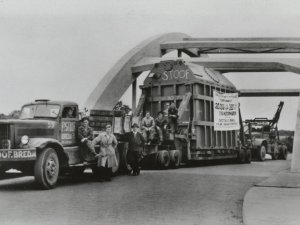 Diamond-T 980 truck met dieplader (coll. Stadsarchief Breda)