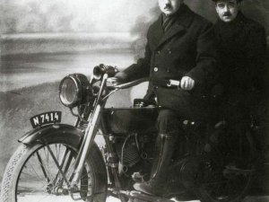 1000 cc Harley Davidson model F