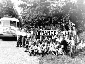 Oosterhoutse nachtegalen bij de Franse grens (originele foto: Collectie Bert Rompa)