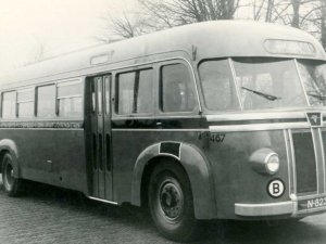Kromhout, 1950 (collectie NCAD, Verzameling S.O. de Raadt)