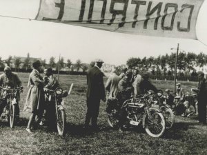 Douglas, jaren '20 (Collectie Veenkoloniaal Museum Veendam, Bert Buirink)