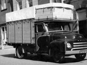 Foto 1: Opel Blitz, 1955 (collectie G. den Dekker)