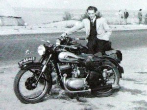 Puch en Triumph 3T (Collectie L. de Smet)