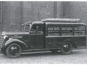 Chevrolet (Bron: Jos Martens en René Konings, Van gelagkamer tot grand café, blz. 113)