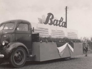Ford V8 (Bron: collectie Erfgoedvereniging Dye van Best)