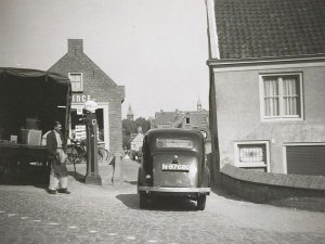 Ford Anglia, 1951 (collectie Regionaal Archief West-Brabant)