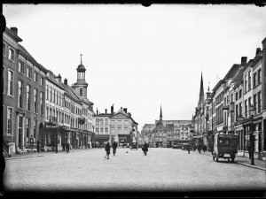 N-16047 Ford (foto: Fotopersbureau Het Zuiden. Bron: collectie Stadsarchief Breda)