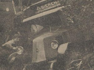 N-11698 Renault (bron: Nieuwsblad van het Noorden)