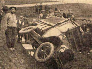 T-Ford (bron: Limburgsch Dagblad 15-4-1927